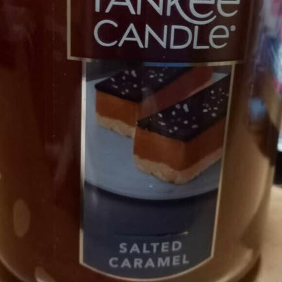 Yankee Candle Salted Caramel - Picture 2 of 2